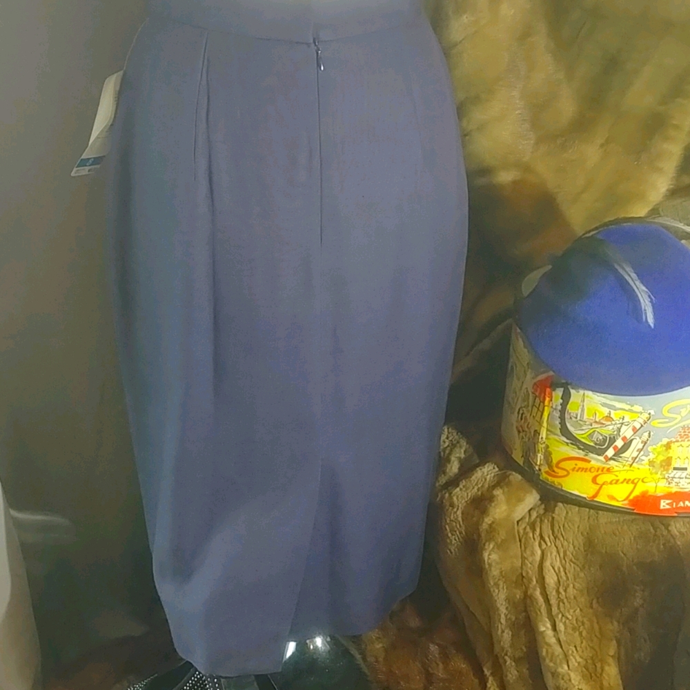 J.H. Collectibles Navy fully Lined Skirt - Picture 3 of 4